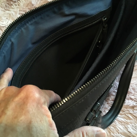 Tumi Bag-Gates Slim Messenger Leather/Canvas Laptop Bag - Picture 10 of 14